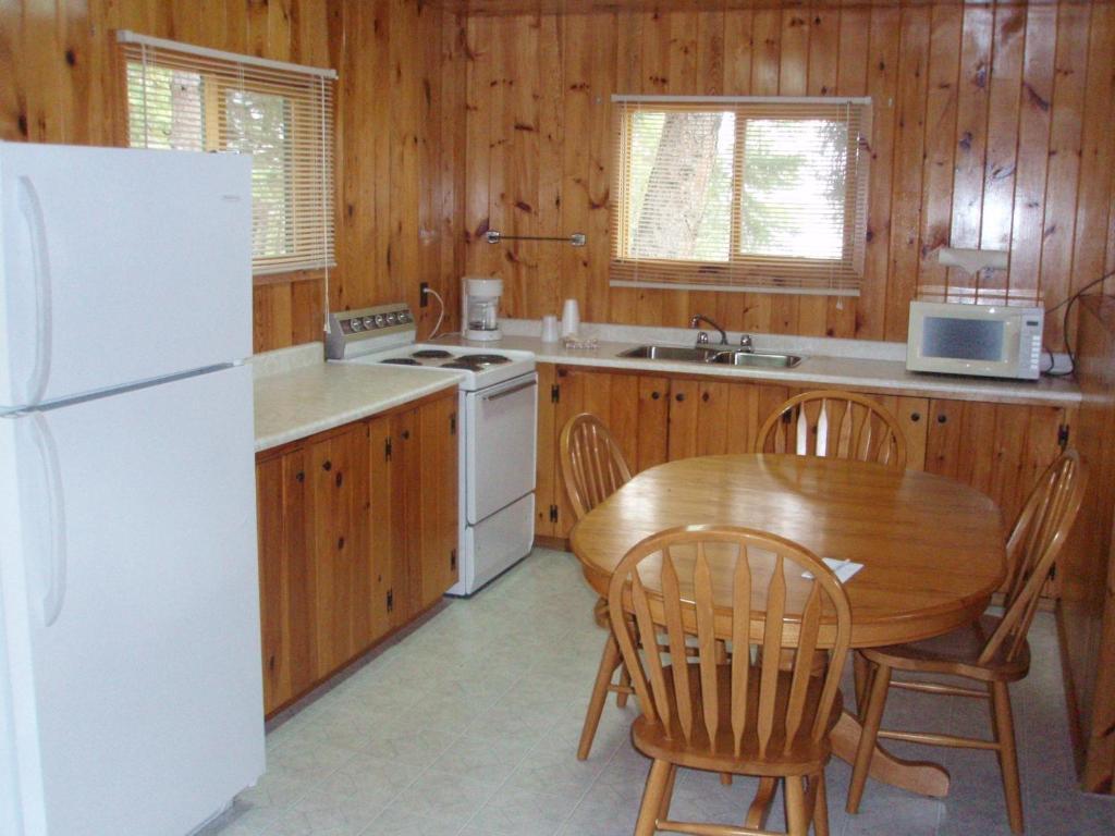 Totem Resorts Sioux Narrows Room photo